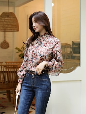 「ストレートデニム」｜スタイルオンミさん（レディース・167cm）の秋コーディネート