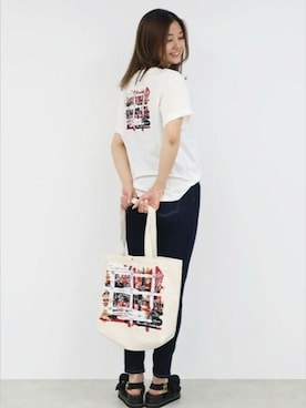 「BLUE LABEL CRESTBRIDGE（ブルーレーベルクレストブリッジ）のアイテム（デニムパンツ）」を使った、ブルーレーベル・クレストブリッジ公式さん（レディース・167cm）の夏コーディネート