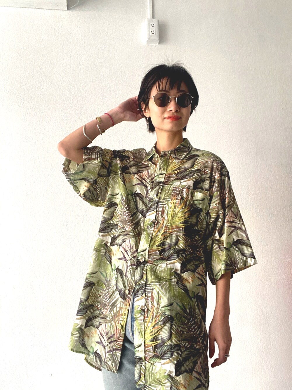 「White Mountaineering」｜「WHITE MOUNTAINEERINGのアイテム（シャツ/ブラウス、ホワイト系）」を使った、kafukamomoさん（レディース・167cm）の春コーディネートの1枚目の写真