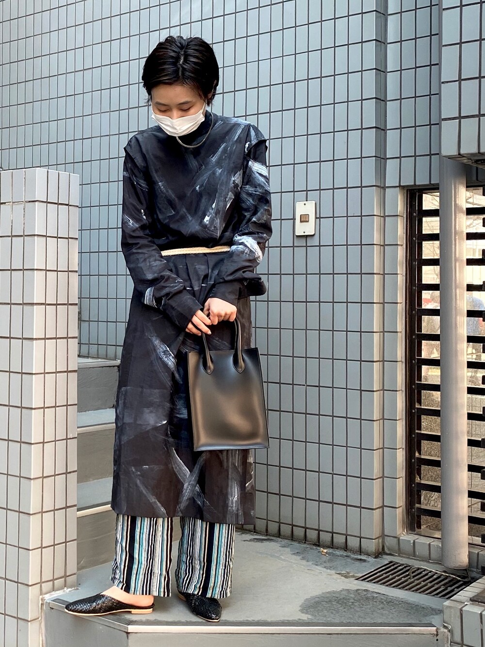 「シンプルコーデ、BEIRA」｜「BEIRAのアイテム（ワンピース/ドレス、ブラック系）」を使った、kafukamomoさん（レディース・167cm）の春コーディネートの1枚目の写真