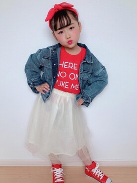 「部屋撮り」｜「アイテム（デニムジャケット）」を使った、ayane♡さん（キッズ・120cm）の春コーディネート