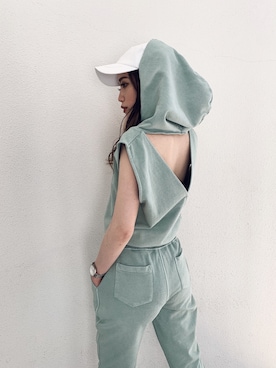 「アイテム（パーカー、グリーン系）」を使った、moeさん（レディース・160cm）の春コーディネート