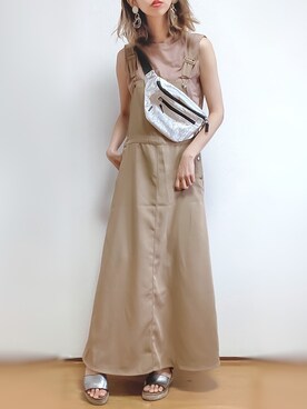 「アイテム（ボディバッグ/ウエストポーチ、シルバー系）」を使った、kuuuuraさん（レディース・158cm）の春コーディネート