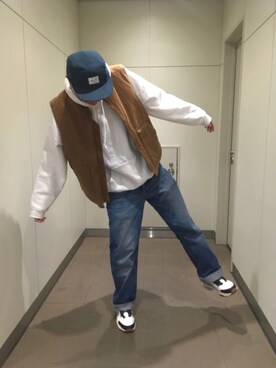 「白パーカー」｜「アイテム（その他アウター）」を使った、シュンゴさん（メンズ・183cm）の冬コーディネート