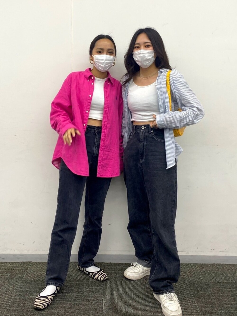 「シャツスタイル、大学生、古着、カラーシャツ、ピンク、Polo Ralph Lauren、シンプル、これが私をアゲる服、パンツスタイル、バレエシューズ」｜「ZARAのアイテム（Tシャツ/カットソー、ホワイト系）」を使った、kakoさん（レディース・154cm）の春コーディネートの1枚目の写真