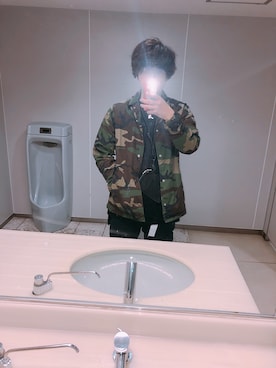 「ISAMU KATAYAMA BACKLASH（イサムカタヤマバックラッシュ）のアイテム（バッグ）」を使った、かとんぴさん（メンズ・178cm）の春コーディネート