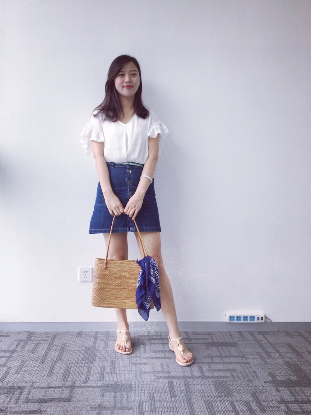「GUのアイテム（Tシャツ/カットソー、ホワイト系）」を使った、Danazddさん（レディース・165cm）の夏コーディネートの1枚目の写真