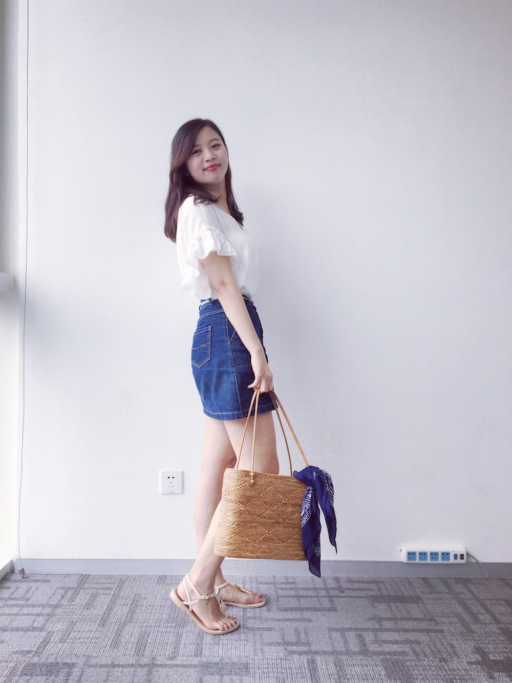 「GUのアイテム（Tシャツ/カットソー、ホワイト系）」を使った、Danazddさん（レディース・165cm）の夏コーディネートの1枚目の写真