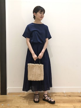 「URBAN RESEARCH DOORS（アーバンリサーチドアーズ）のコットンギャザーワンピース（ワンピース、ブルー系）」を使った、emmdさん（レディース・162cm）の春コーディネート