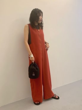 「アイテム（つなぎ/オールインワン）」を使った、Kumamoto　Hitomiさん（レディース・157cm）の春コーディネート