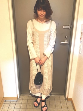 「JEANASIS（ジーナシス）のアイテム（ワンピース、ベージュ系）」を使った、maiさん（レディース・168cm）の春コーディネート