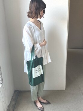 「DHOLIC（ディーホリック）のアイテム（シャツ/ブラウス、ホワイト系）」を使った、maiさん（レディース・168cm）の春コーディネート