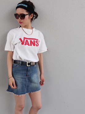 「VANS（バンズ）のアイテム（Tシャツ/カットソー、ホワイト系）」を使った、moeさん（レディース）の夏コーディネート