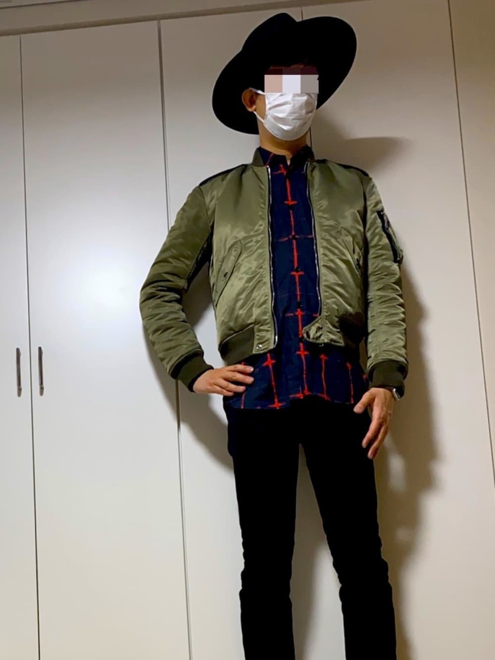 「きれいめカジュアル、オトナカジュアル、カジュアルコーデ、雨の日コーデ、シャツ、デニム、Saint Laurent、CELINE、おしゃれさんと繋がりたい、いいね、save、フォローお願いします🤑」｜「KIJIMA TAKAYUKIのKIJIMA TAKAYUKI×URBAN RESEARCH　別注WESTERN LONG BRIM HAT（ハット、ブラック系）」を使った、ささやんさん（メンズ・180cm）の春コーディネートの1枚目の写真