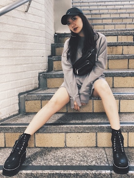 「ENVYM（アンビー）のＺＩＰ ＷＡＩＳＴ ＢＡＧ（ボディバッグ/ウエストポーチ）」を使った、ENVYM_MAIさん（レディース・157cm）の秋コーディネート