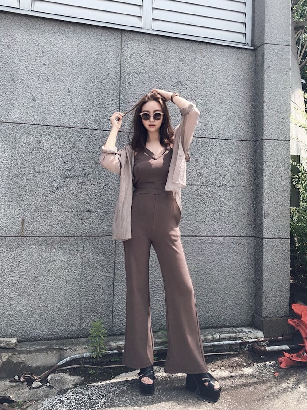 「オトナカジュアル、シンプル、おしゃれさんと繋がりたい、オールインワン、シアーシャツ、夏コーデ、ootd、ENVYM、envym_staff、ENVYM_shinjuku」｜「ENVYMのシアールズＳＨ（シャツ/ブラウス、ベージュ系）」を使った、ENVYM_MAIさん（レディース・157cm）の夏コーディネートの1枚目の写真