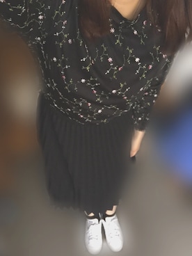 「しまむら（シマムラ）のアイテム（Tシャツ/カットソー、ブラック系）」を使った、。さん（レディース・158cm）の春コーディネート