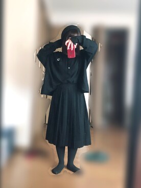 「古着のアイテム（スカート、ブラック系）」を使った、さくたろさん（レディース）の春コーディネート