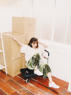 「アイテム（ピアス（両耳用））」を使った、金光みり愛さん（レディース・168cm・20代）の秋コーディネート