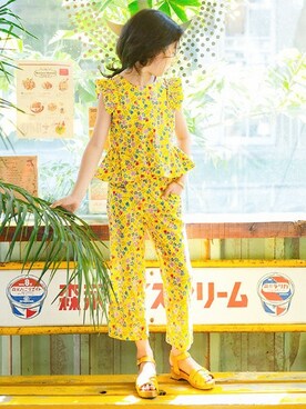 「アイテム（セットアップ、イエロー系）」を使った、ILOVEJさん（キッズ・120cm）の夏コーディネート