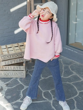 「アイテム（スウェット、ピンク系）」を使った、ILOVEJさん（キッズ・124cm）の秋コーディネート