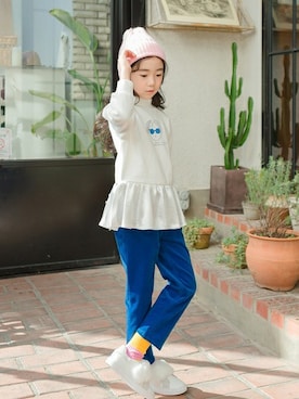 「おでかけ」｜「アイテム（スウェット）」を使った、ILOVEJさん（キッズ・120cm）の秋コーディネート