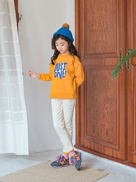 「アイテム（チノパンツ）」を使った、ILOVEJさん（キッズ・120cm）の秋コーディネート