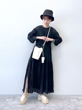 「ジーナシス」｜「アイテム（ワンピース）」を使った、あっすーさん（レディース・163cm）の春コーディネート