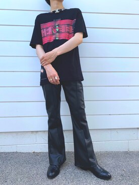 aksty1eさんの「SYNTHETIC LEATHER FLARE PANTS」を使ったコーディネート