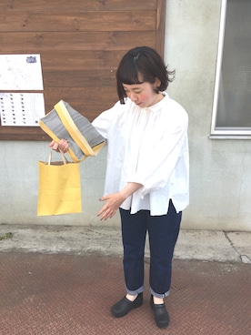 「YAECA（ヤエカ）のアイテム（パンツ）」を使った、とんとんさん（レディース・158cm）の夏コーディネート