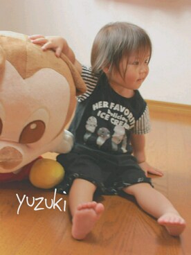 「西松屋（ニシマツヤ）のアイテム（Tシャツ/カットソー、ブラック系）」を使った、yuu×yuzukiさん（キッズ）の夏コーディネート