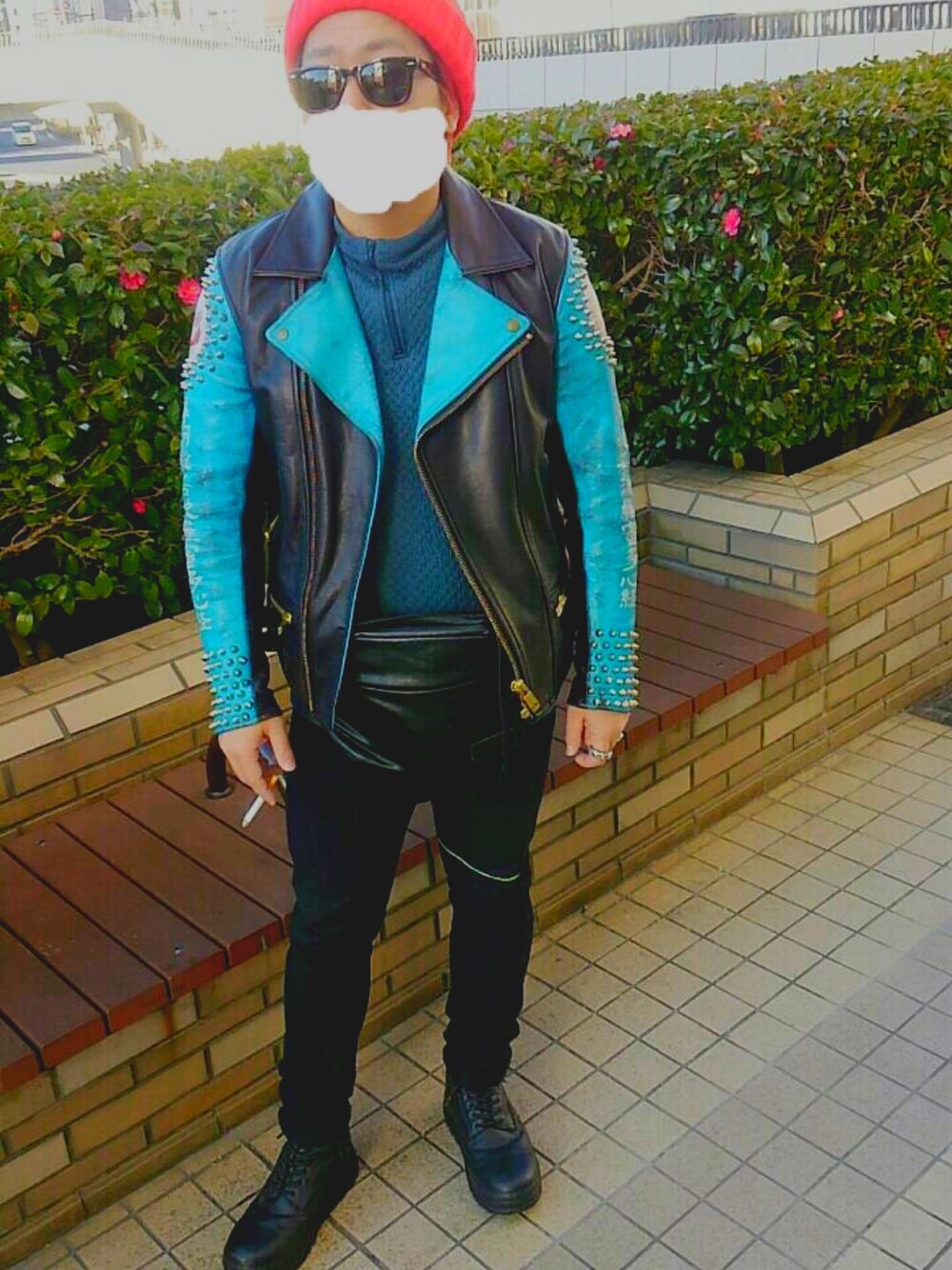 「blackmeansのアイテム（ライダースジャケット、ブルー系）」を使った、Naoto Tomiokaさん（メンズ・166cm）の夏コーディネートの1枚目の写真