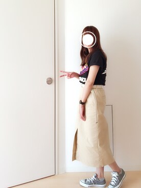「コラボTシャツ」｜「アイテム（その他）」を使った、ななこさん（レディース・156cm）の秋コーディネート