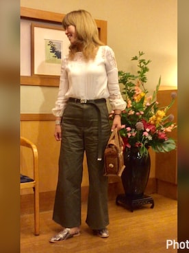 「GRACE CONTINENTAL（グレースコンチネンタル）のアイテム（シャツ/ブラウス、ホワイト系）」を使った、lunanotteさん（レディース・166cm）の春コーディネート
