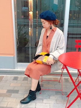 「アイテム（クラッチバッグ、イエロー系）」を使った、sakiyoさん（レディース・161cm）の秋コーディネート