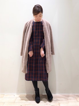 「チェックワンピース」｜「アイテム（ダウンジャケット/コート）」を使った、sakiyoさん（レディース・161cm）の冬コーディネート