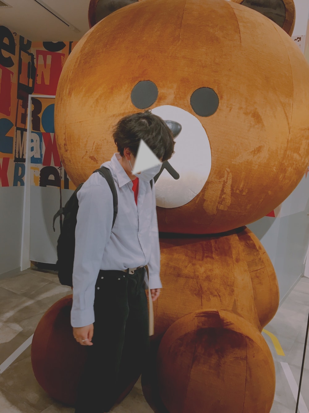「LINE FRIENDS、新宿、Suicaの広場」｜「？？？のアイテム（トップス、レッド系）」を使った、ぬんさん（レディース・170cm）の夏コーディネートの1枚目の写真
