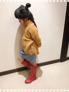 「アイテム（レインシューズ）」を使った、Amber さん（キッズ・110cm）の冬コーディネート