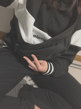 「ELEMENT（エレメント）のアイテム（スウェット）」を使った、はたさん（レディース・164cm）の春コーディネート