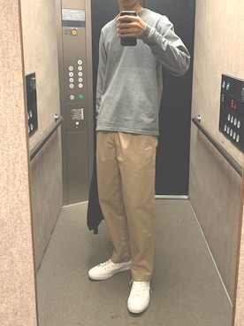 「ラブアンドピース2020」｜「アイテム（チノパンツ）」を使った、遊雅さん（メンズ・176cm）の秋コーディネート
