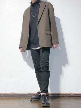 「UNIQLO（ユニクロ）のWOMEN ウルトラストレッチジーンズ（デニムパンツ）」を使った、こーきさん（メンズ・172cm）の秋コーディネート