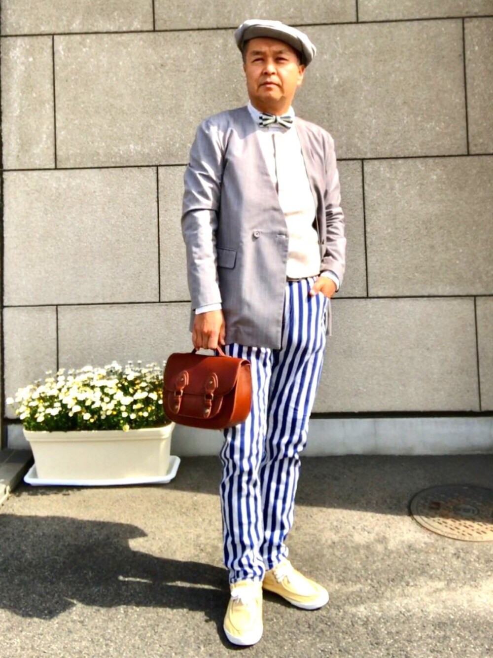 「トラッド、コラボ、春コーデ、蝶タイ、襟なしシャツ、ストライプパンツ」｜「ケントさんとの2ショットのアイテム（その他、その他）」を使った、でゑさん（メンズ・175cm）の春コーディネートの1枚目の写真