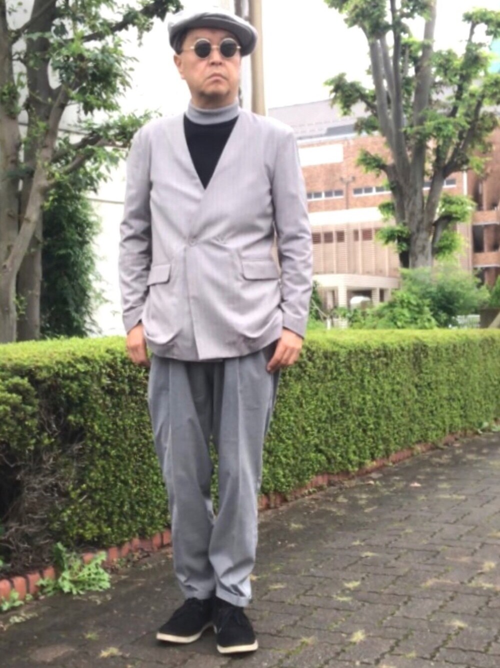 「トラッド、ミニマル、タートルネック、レイヤードスタイル、眼鏡男子」｜「同じカットソーの色違いをレイヤードのアイテム（Tシャツ/カットソー、その他）」を使った、でゑさん（メンズ・175cm）の秋コーディネートの1枚目の写真