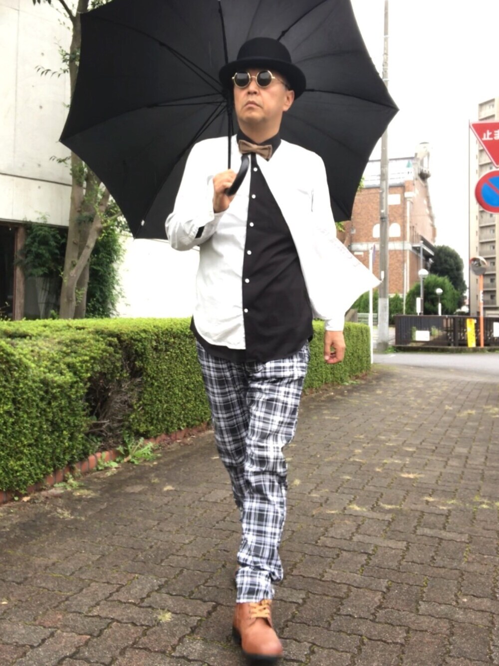 「トラッド、ブーツ、レイヤードスタイル、蝶タイ、ボウラーハット」｜「レイヤードシャツのアイテム（シャツ/ブラウス、その他）」を使った、でゑさん（メンズ・175cm）の秋コーディネートの1枚目の写真