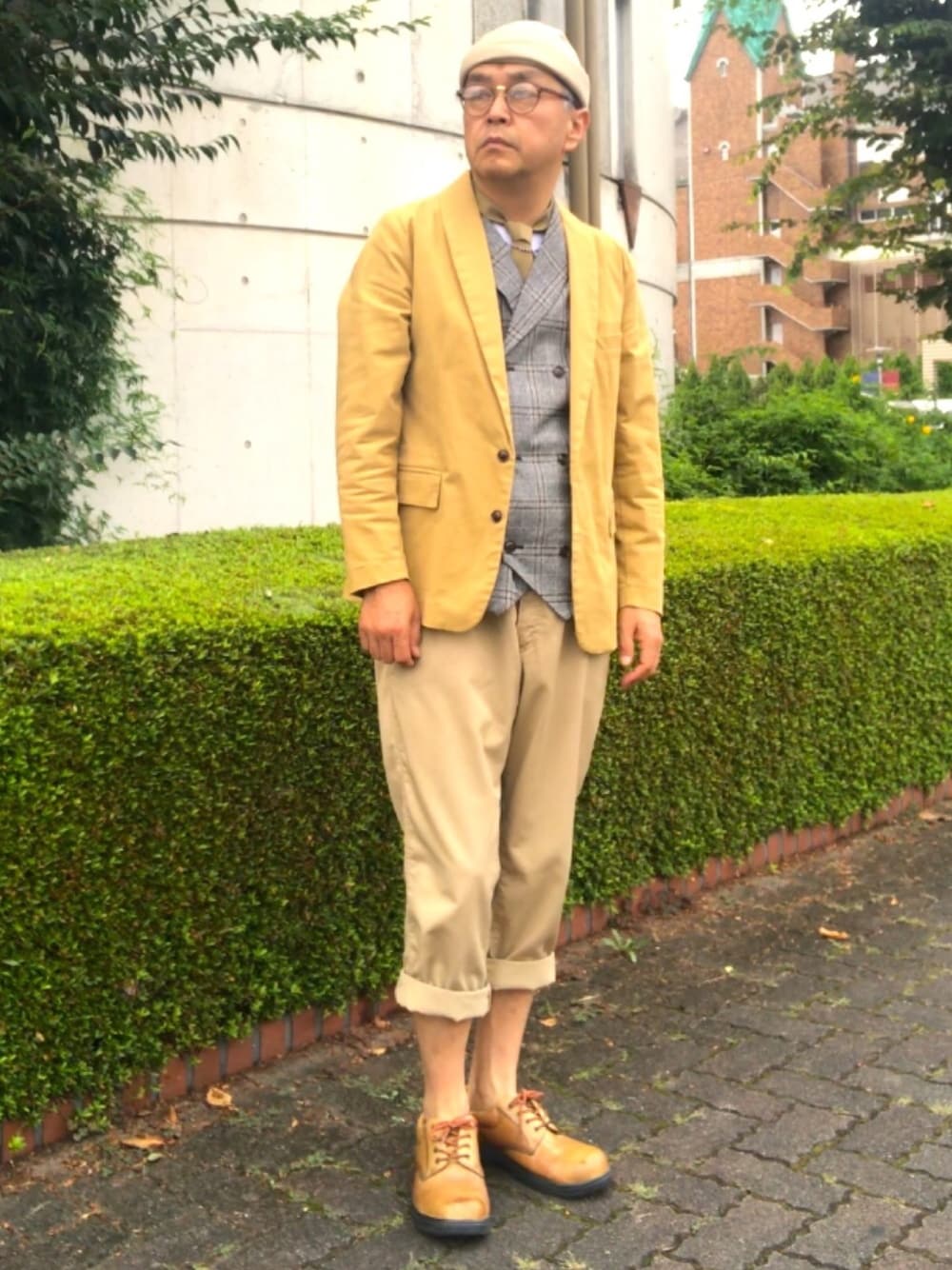 「トラッド、フィッシャーマンキャップ、ショールカラー、クロップドパンツ、Tシャツ」｜「Tシャツ＋自作チノタイ＋チョーカーのアイテム（ネクタイ、その他）」を使った、でゑさん（メンズ・175cm）の秋コーディネートの1枚目の写真