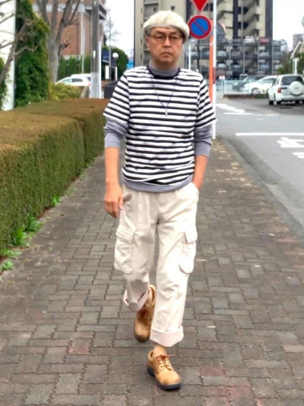 「トラッド、ワークスタイル、マリンコーデ、ボーダートップス、カーゴパンツ」｜「ココ・アヴァン・シャネルのアイテム（その他、その他）」を使った、でゑさん（メンズ・175cm）の春コーディネートの1枚目の写真
