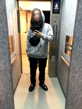 「CONVERSE TOKYO（コンバーストウキョウ）のアイテム（ボディバッグ/ウエストポーチ）」を使った、モンモンさん（メンズ・170cm）の秋コーディネート