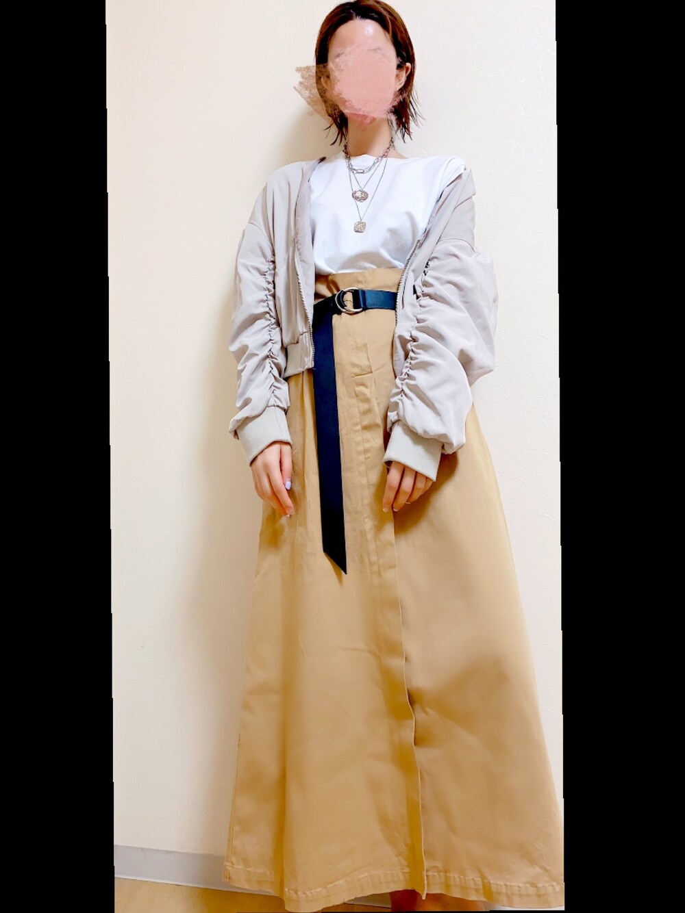 「トレンチスカート、ロングスカート、カジュアル、プチプラ、大人カジュアル、おしゃれさんと繋がりたい、お洒落さんとつながりたい、はるコーデ、休日スタイル、いいね、save、フォローお願いします🤑」｜「RETRO GIRLのアイテム（MA-1、ベージュ系）」を使った、なかゆさん（レディース・161cm）の春コーディネートの1枚目の写真