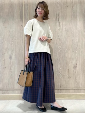 「LAURA DI MAGGIO（ローラディマッジオ）のアイテム」を使った、西村（nishimura）さん（レディース・163cm）の夏コーディネート