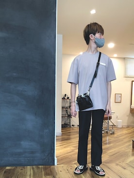 「no brand（ノーブランド）のアイテム（Tシャツ/カットソー、ベージュ系）」を使った、shinchanaさん（メンズ・175cm）の夏コーディネート